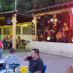 营地 Mobil Avec Terrasse Pour 6 Personnes, 2 - Api-1-52-1105 *