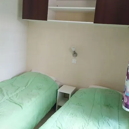Mobil Avec Terrasse Pour 6 Personnes, 2 - Api-1-52-1105 营地 *